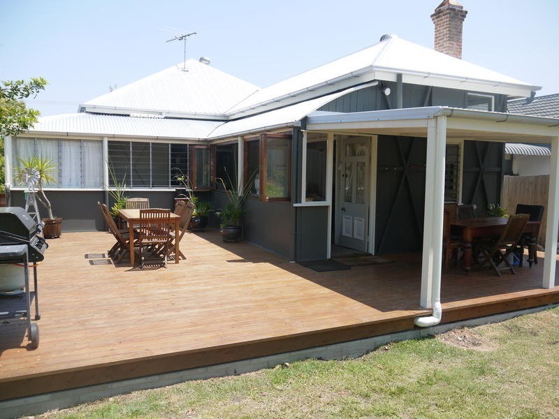 54 Sunday Street, Shorncliffe QLD 4017