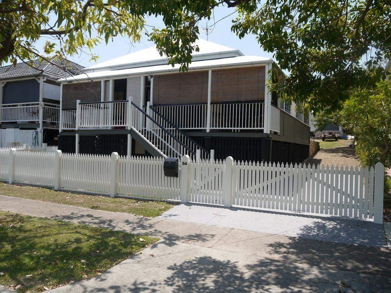 54 Sunday Street, Shorncliffe QLD 4017