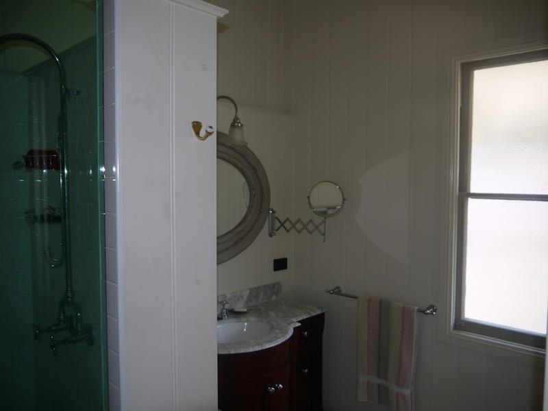 54 Sunday Street, Shorncliffe QLD 4017