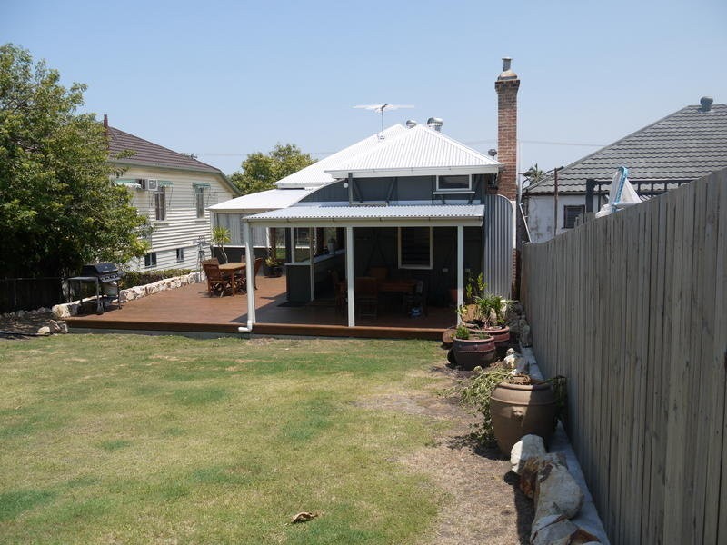 54 Sunday Street, Shorncliffe QLD 4017