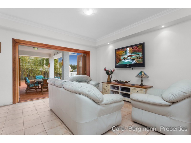 8 Dellwood Court, Ferny Hills QLD 4055