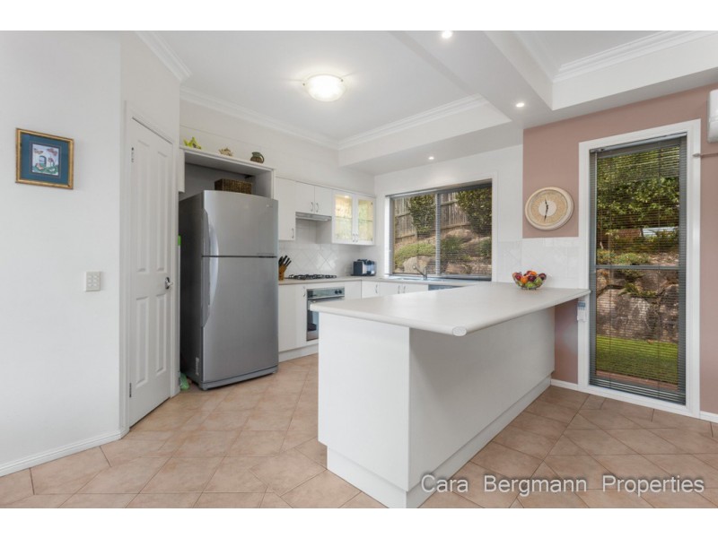 8 Dellwood Court, Ferny Hills QLD 4055