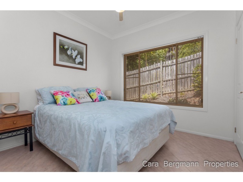 8 Dellwood Court, Ferny Hills QLD 4055