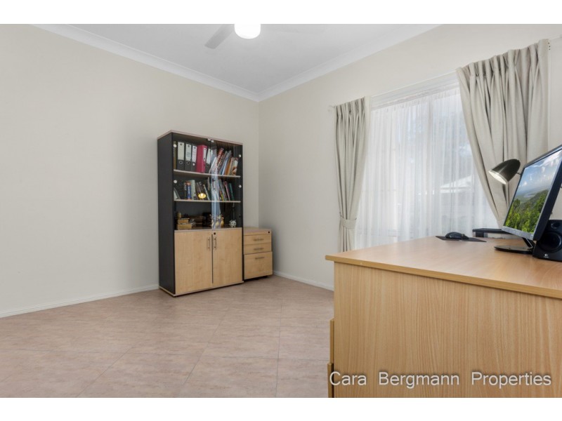 8 Dellwood Court, Ferny Hills QLD 4055