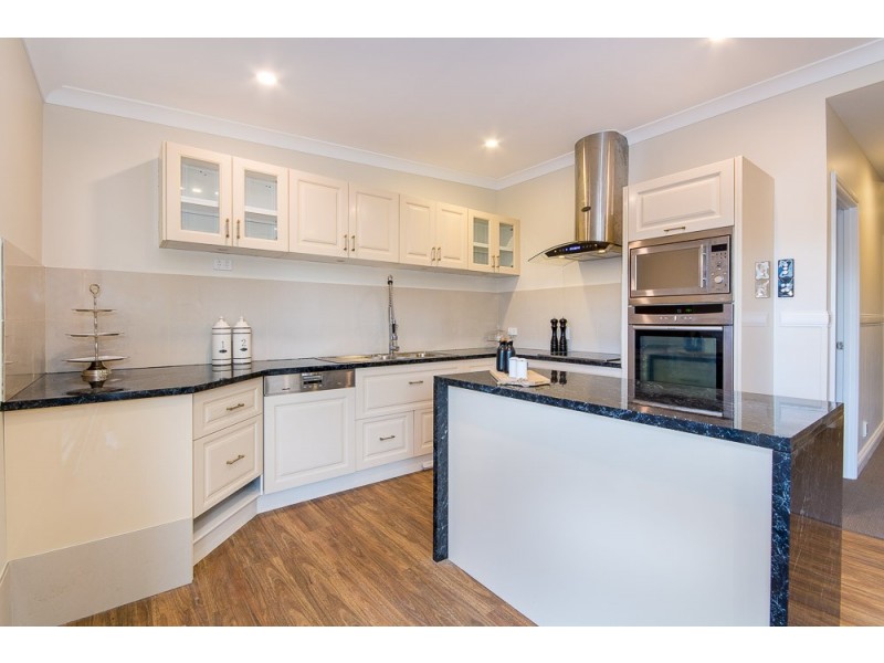 30 Fosbery Street, Windsor QLD 4030