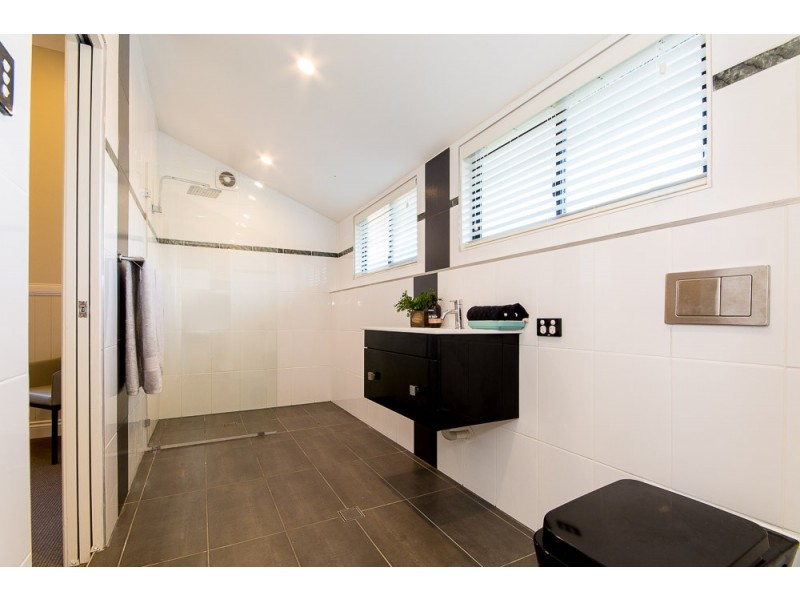 30 Fosbery Street, Windsor QLD 4030