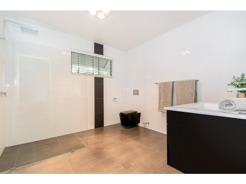 30 Fosbery Street, Windsor QLD 4030