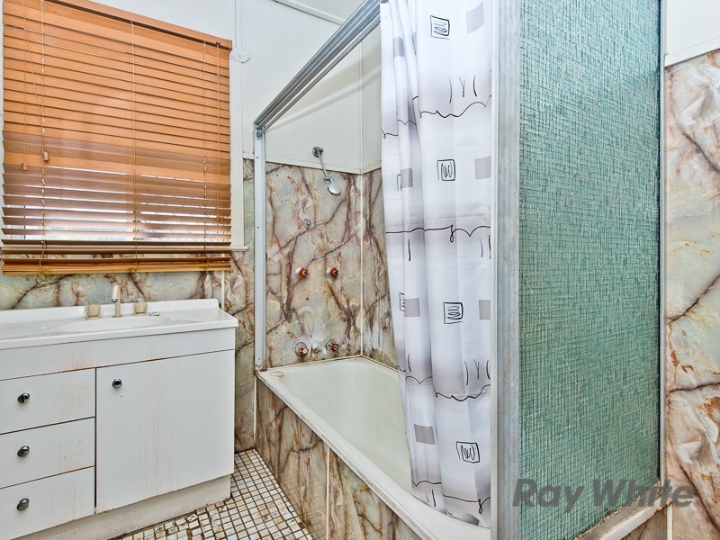 18 Kirby Road, Aspley QLD 4034