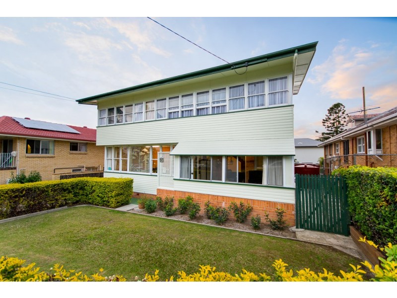 63 Nash Street, Sandgate QLD 4017