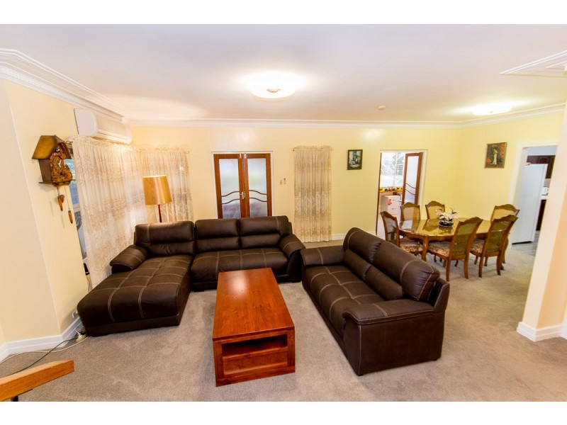 63 Nash Street, Sandgate QLD 4017