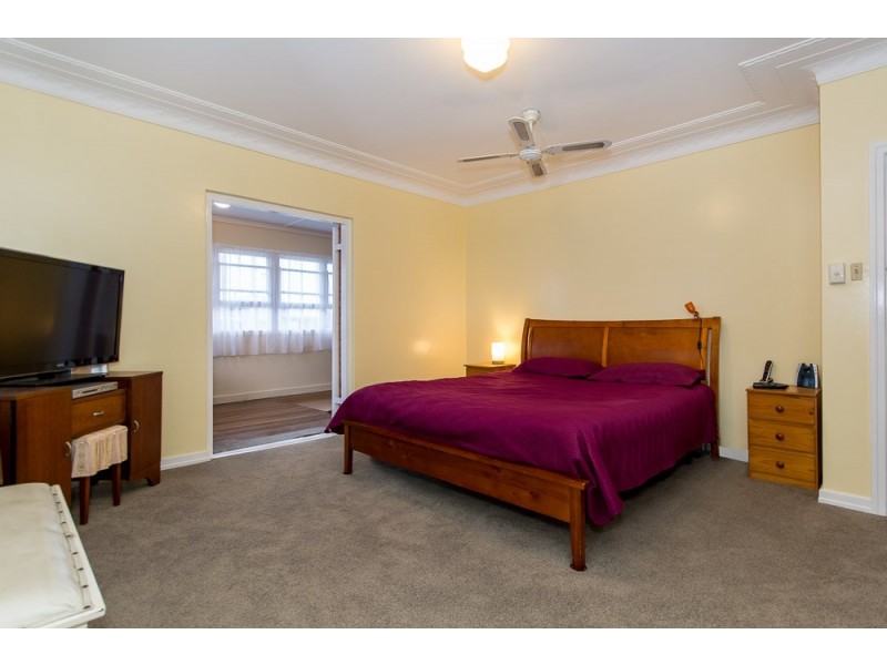 63 Nash Street, Sandgate QLD 4017