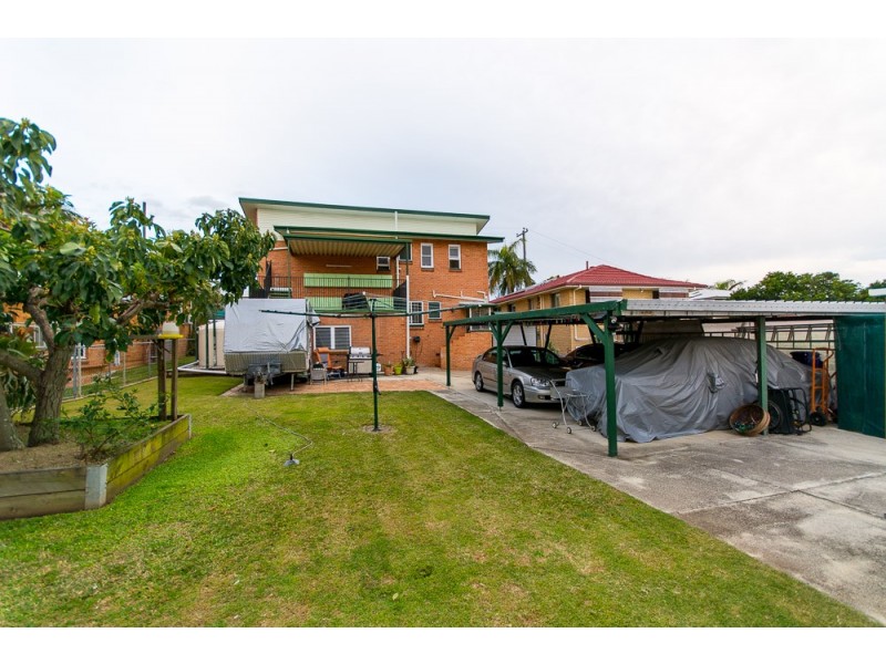 63 Nash Street, Sandgate QLD 4017