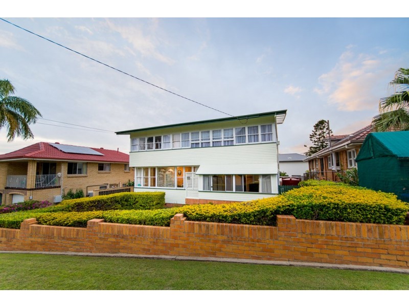 63 Nash Street, Sandgate QLD 4017