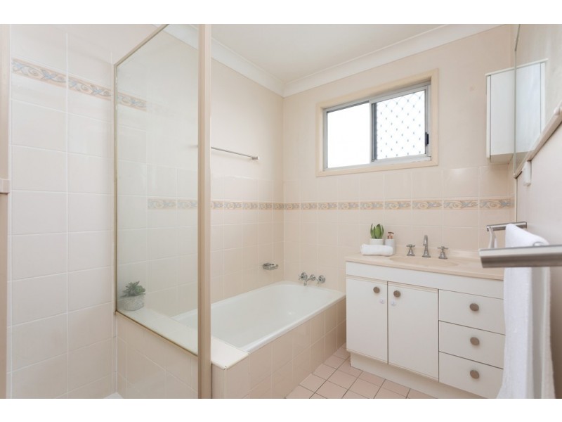 4 Calderwood Street, Bald Hills QLD 4036