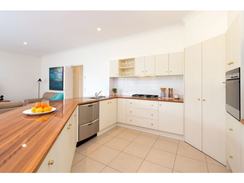 14 Sommerville Place, Chermside West QLD 4032