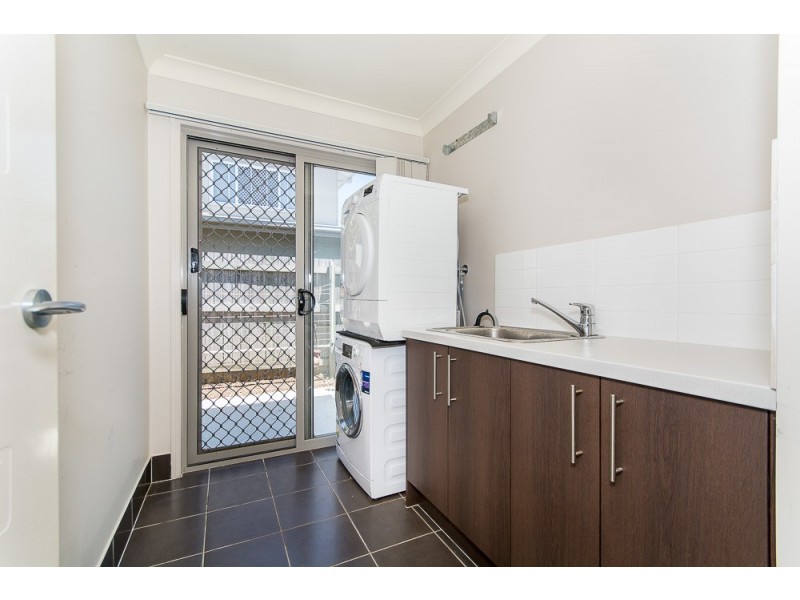 52 Caribou Crescent, Fitzgibbon QLD 4018