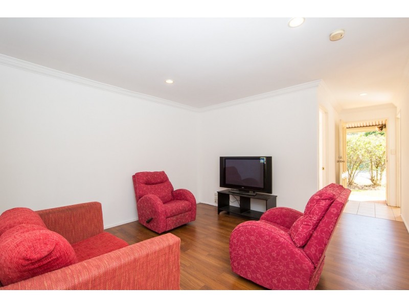 8 Clifford Close, Kuraby QLD 4112