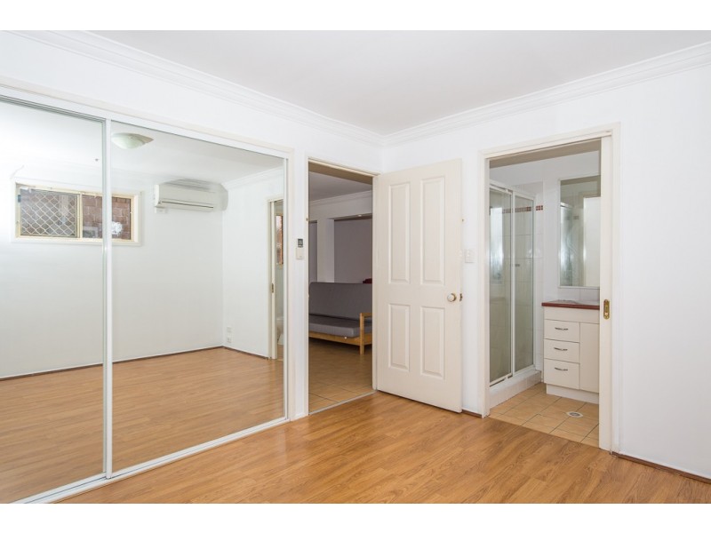8 Clifford Close, Kuraby QLD 4112