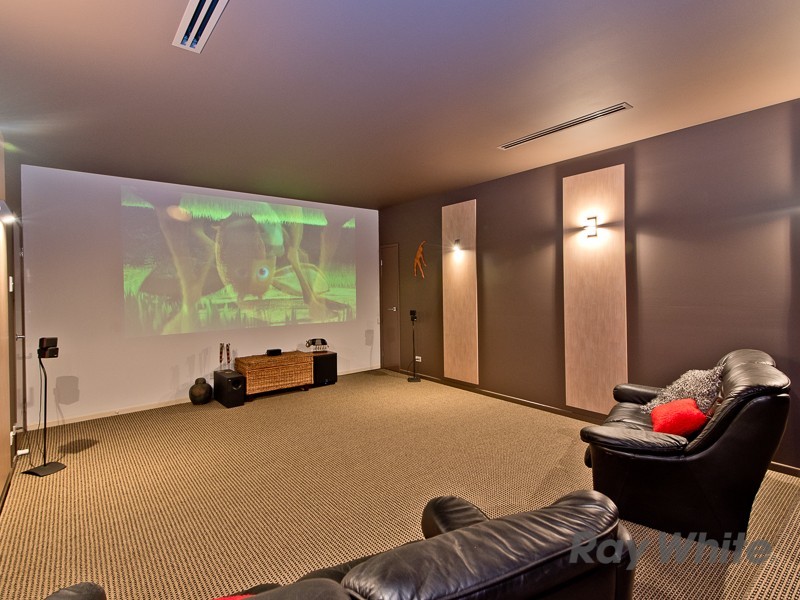 73 Neville Road, Bridgeman Downs QLD 4035