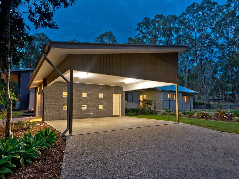 73 Neville Road, Bridgeman Downs QLD 4035