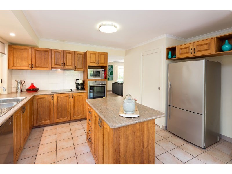 8 Seagal Court, Bridgeman Downs QLD 4035