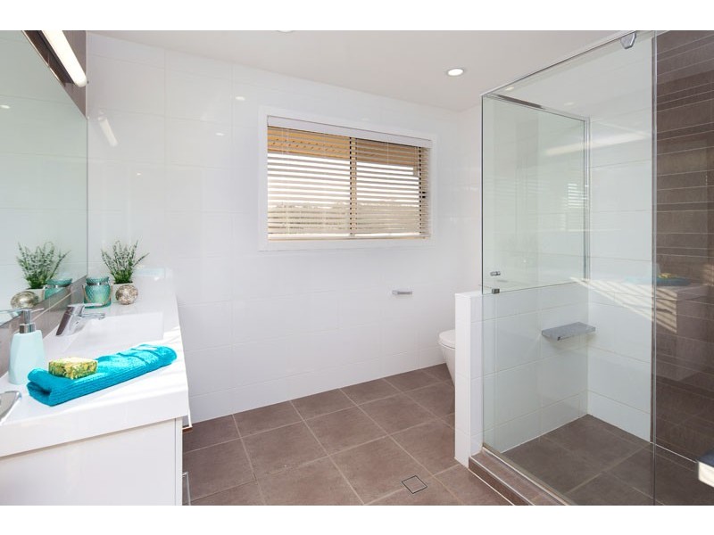 8 Seagal Court, Bridgeman Downs QLD 4035