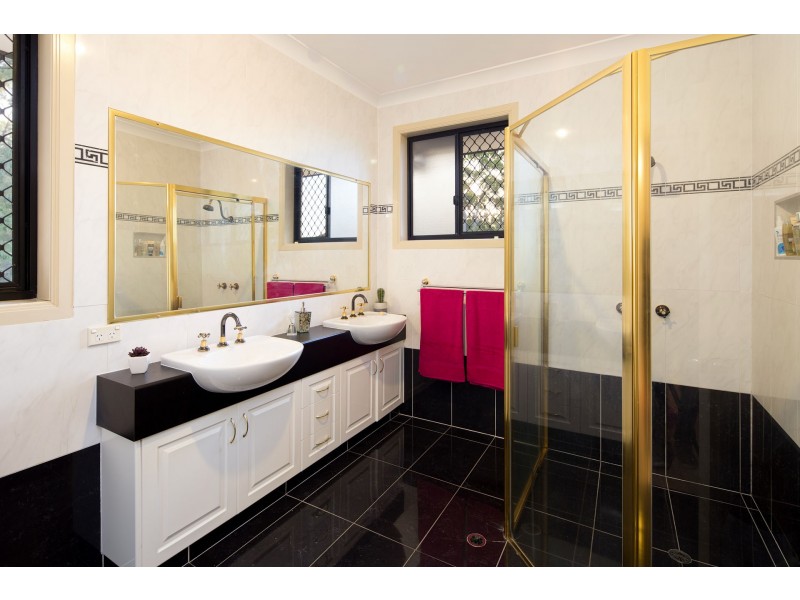 36 Allamanda Place, Chermside West QLD 4032