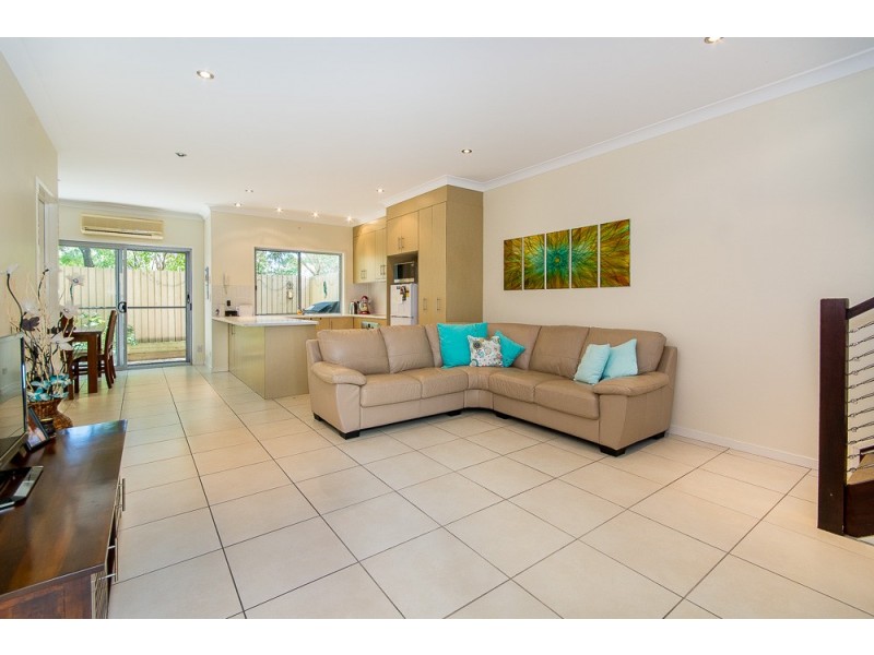 8/415-417 Scarborough Road, Scarborough QLD 4020