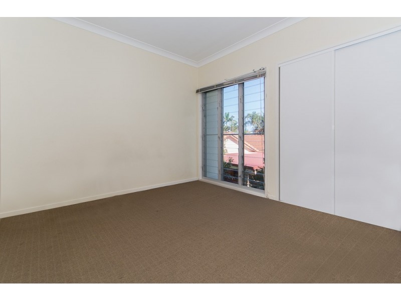 8/415-417 Scarborough Road, Scarborough QLD 4020