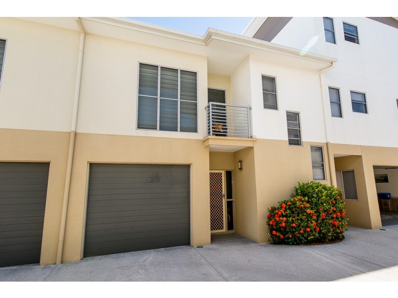 8/415-417 Scarborough Road, Scarborough QLD 4020