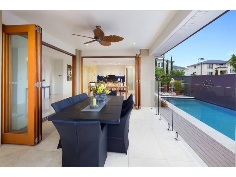 4 Leo Place, Bridgeman Downs QLD 4035