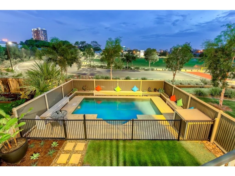 42 Haig Road, Milton QLD 4064