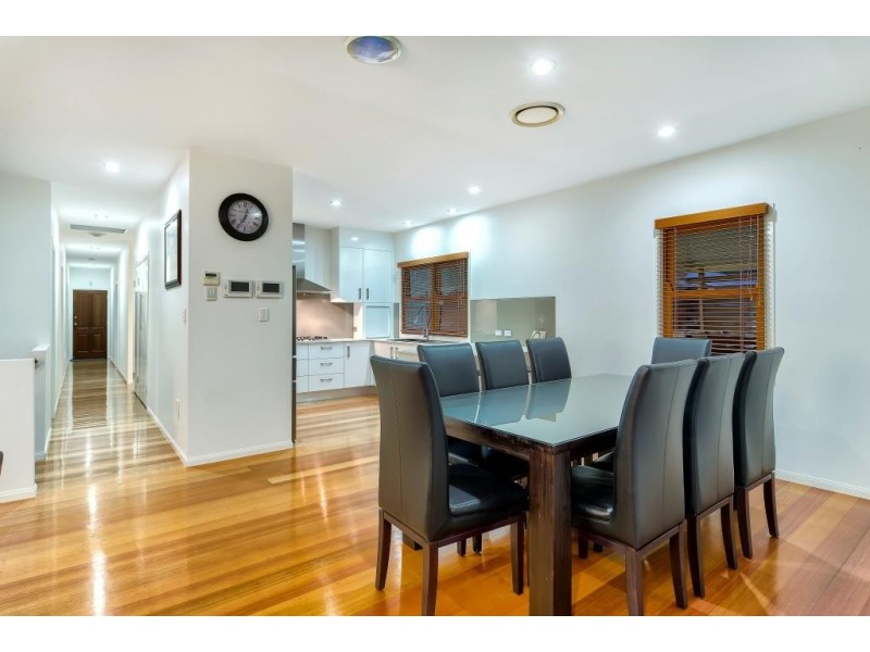 42 Haig Road, Milton QLD 4064