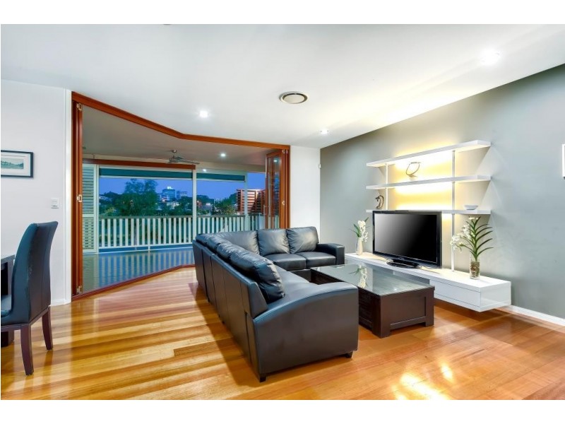 42 Haig Road, Milton QLD 4064