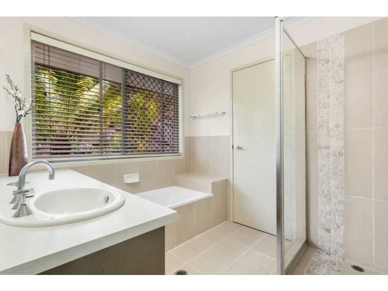 4 Biggs Court, Albany Creek QLD 4035