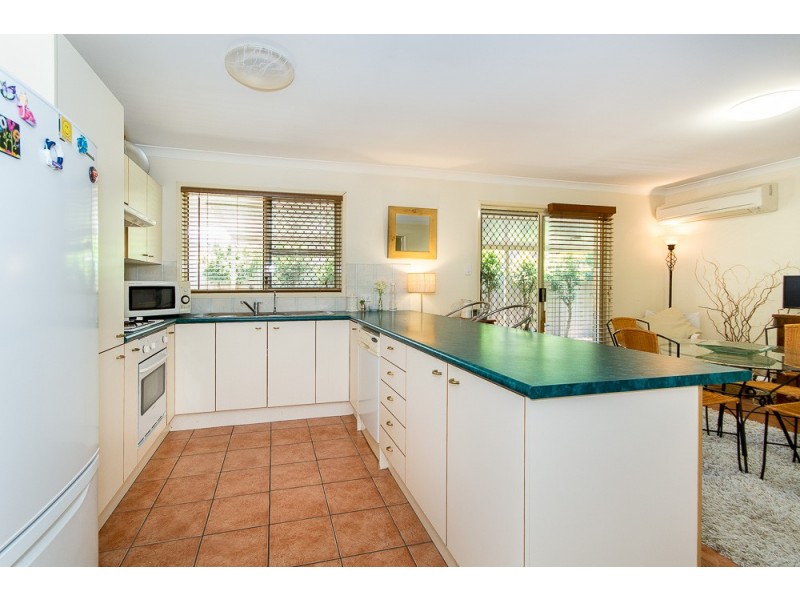 7 Cambridge Crescent, Fitzgibbon QLD 4018