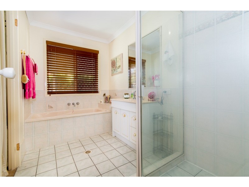 7 Cambridge Crescent, Fitzgibbon QLD 4018