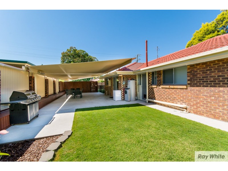 12 Eyre Avenue, Petrie QLD 4502