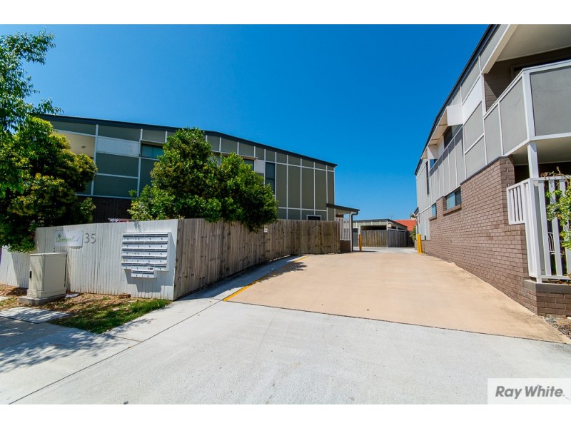 2/35 Lavender Place, Fitzgibbon QLD 4018