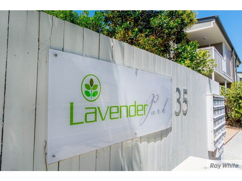 2/35 Lavender Place, Fitzgibbon QLD 4018