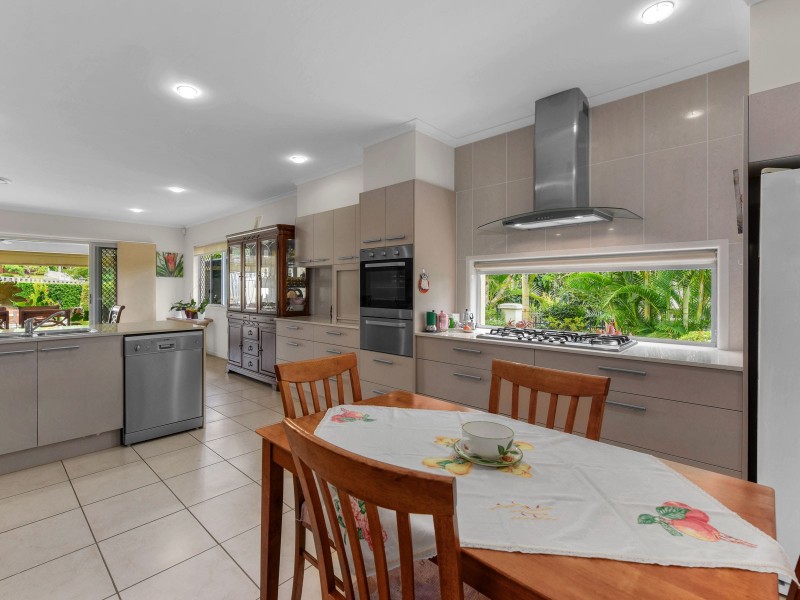 3 Dress Circle Court, Bridgeman Downs QLD 4035