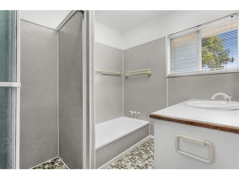 12 Cuthbert Street, Albany Creek QLD 4035