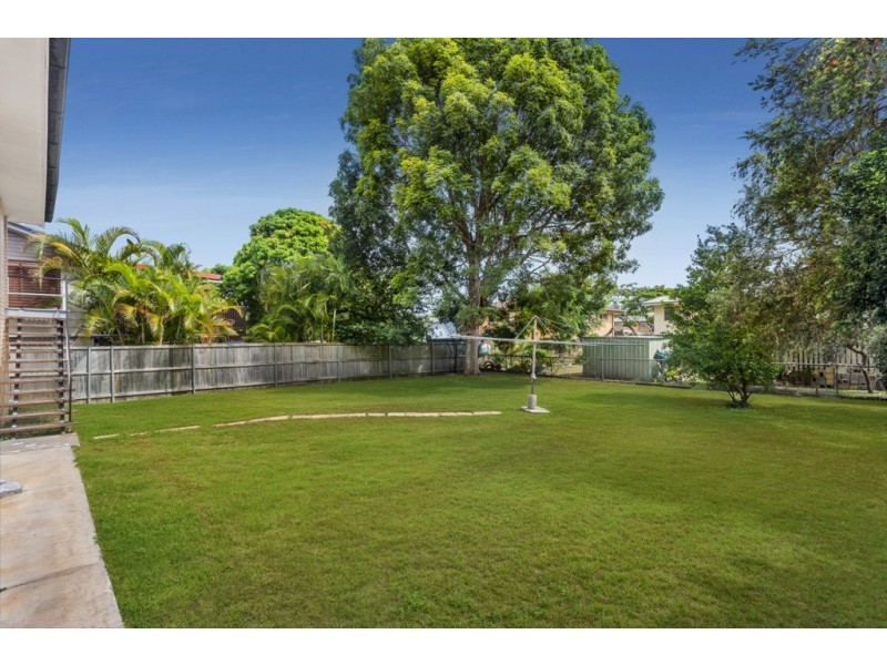12 Cuthbert Street, Albany Creek QLD 4035