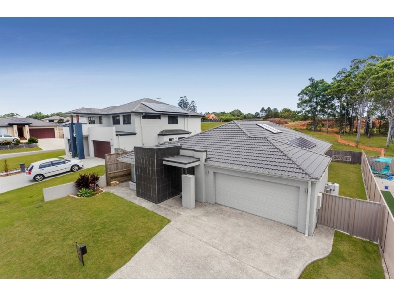 4 Honour Place, Bridgeman Downs QLD 4035