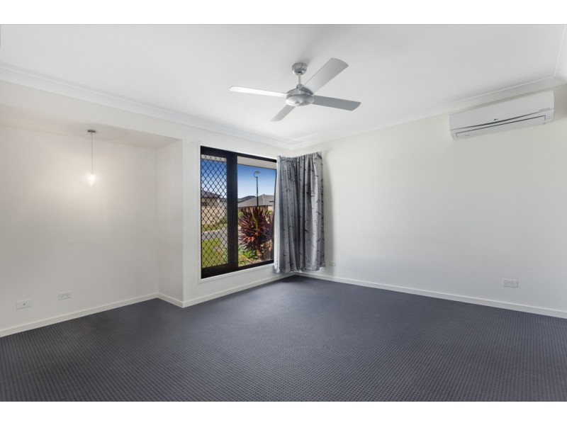 4 Honour Place, Bridgeman Downs QLD 4035