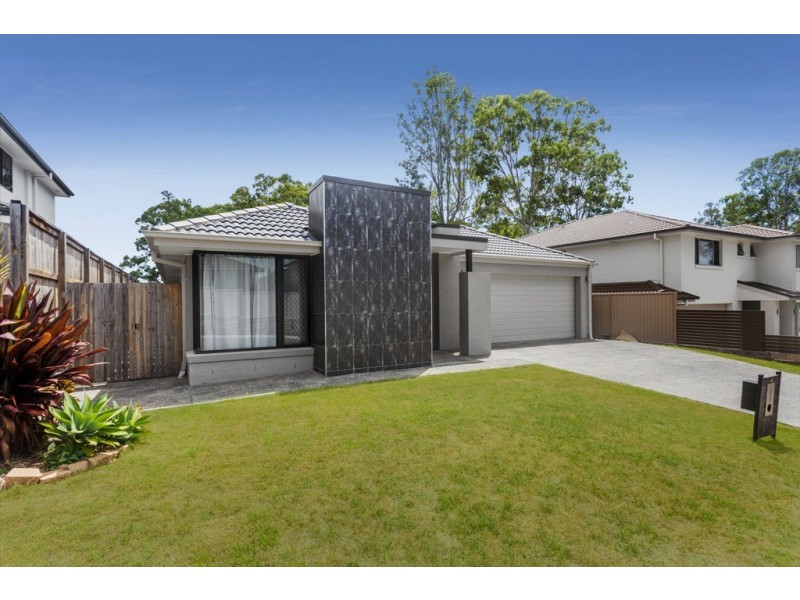 4 Honour Place, Bridgeman Downs QLD 4035