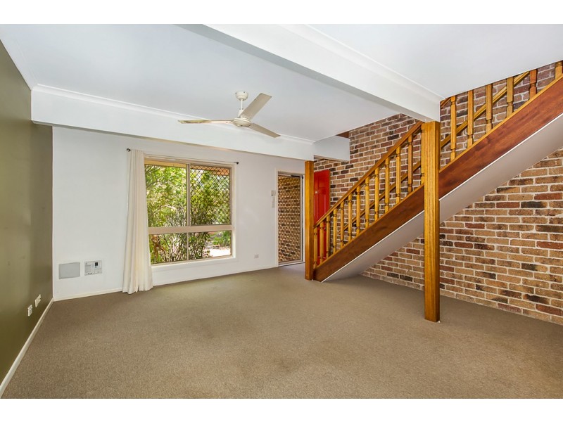 2/60 Rue Montaigne, Petrie QLD 4502