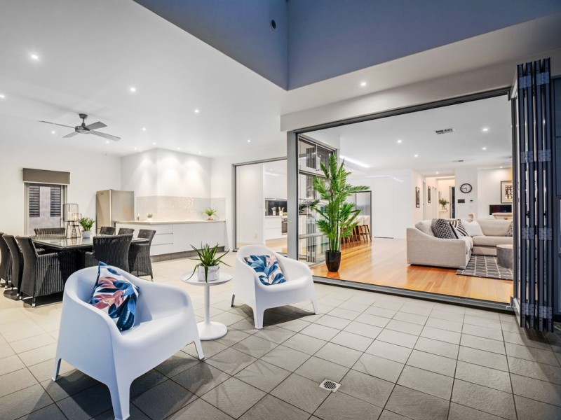 12 Dress Circle Court, Bridgeman Downs QLD 4035