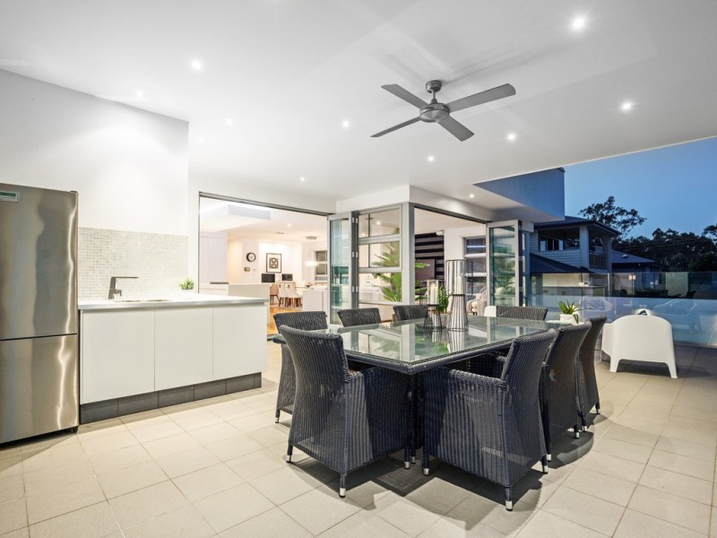 12 Dress Circle Court, Bridgeman Downs QLD 4035