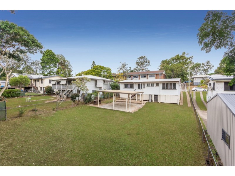 9 Malwood Street, Stafford Heights QLD 4053